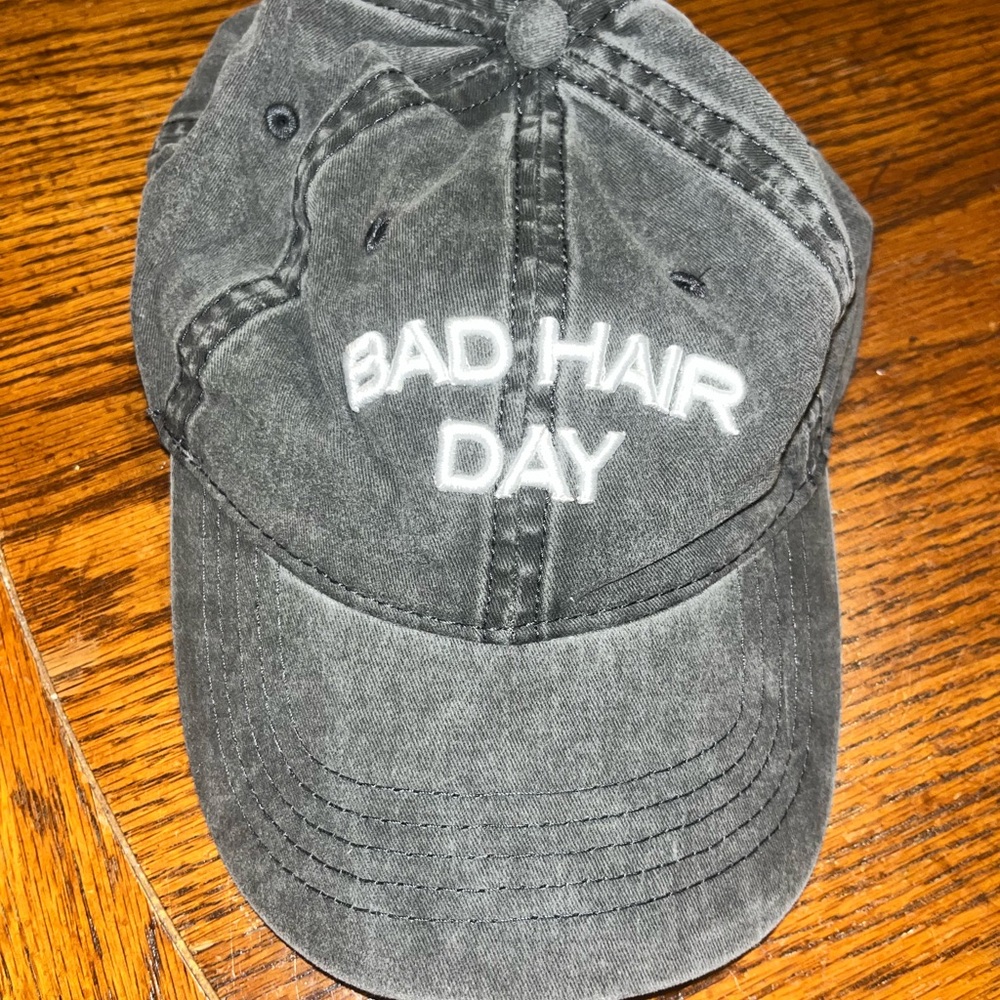 Like 🆕 Gray 'Bad Hair Day' women’s baseball cap